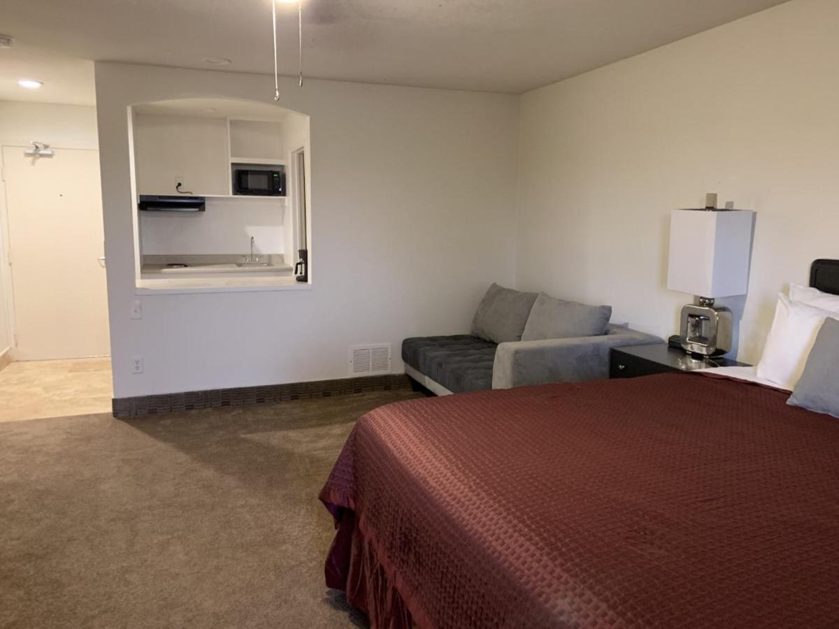 Ramada By Wyndham Holtville Buitenkant foto