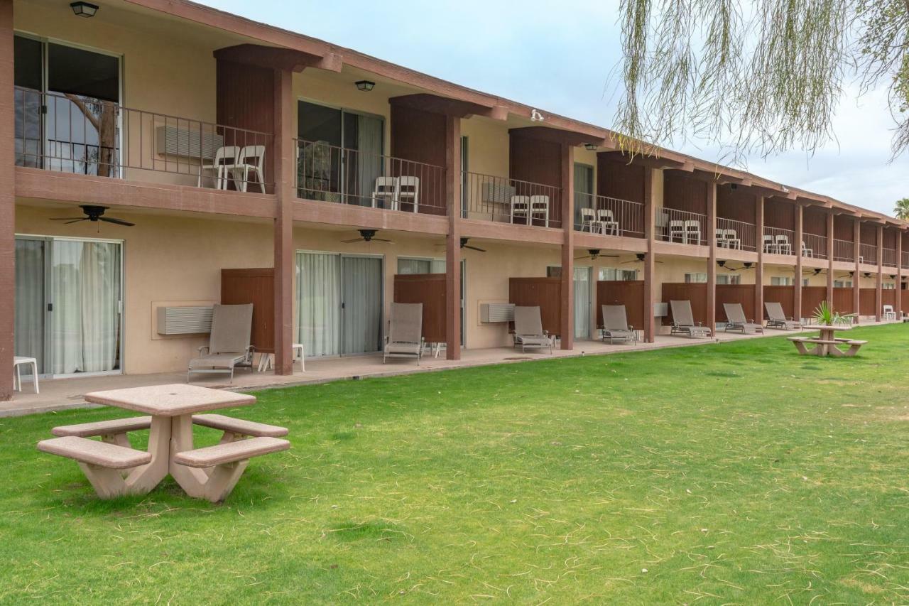 Ramada By Wyndham Holtville Buitenkant foto