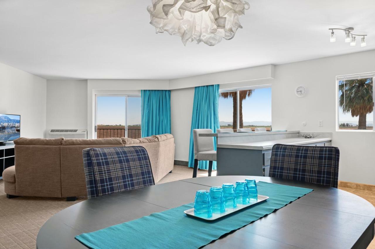 Ramada By Wyndham Holtville Buitenkant foto